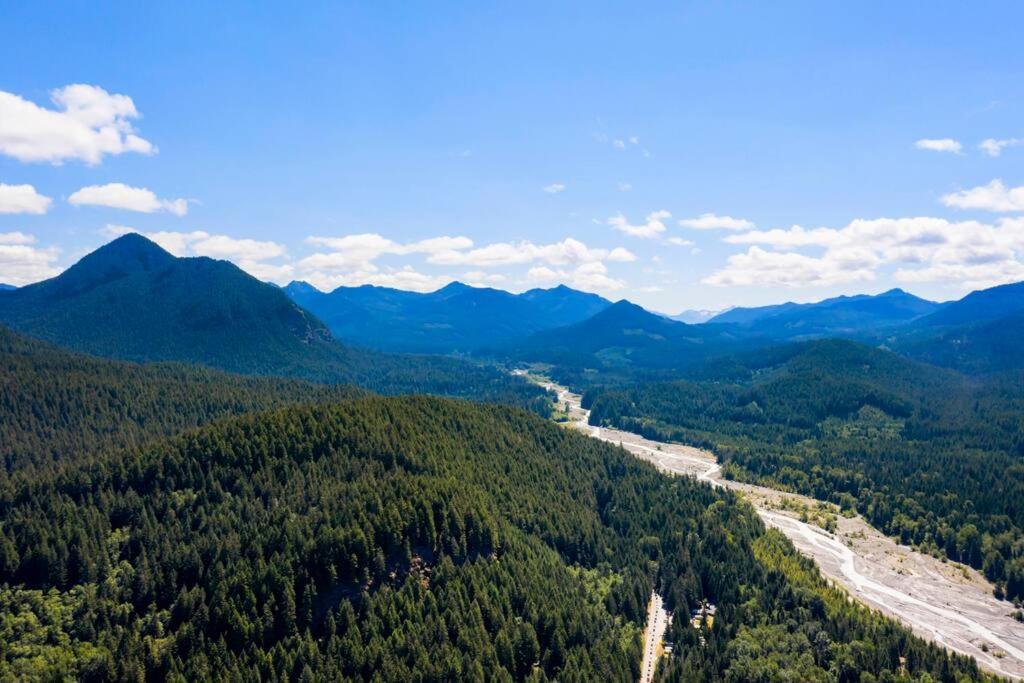 New Tiny Home Steps Away From Mt. Rainier 阿什福德 外观 照片